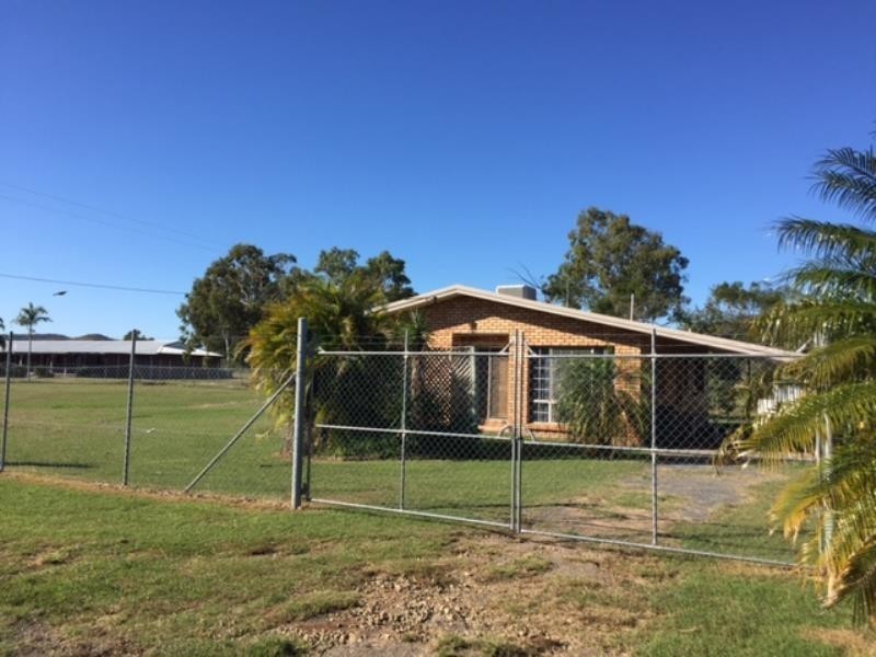 998-1002 Yaamba Road, Parkhurst QLD 4702